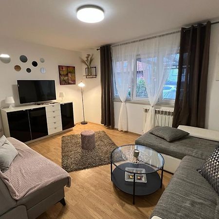 Apartman Lara Zagreb Buitenkant foto