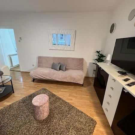 Apartman Lara Zagreb Buitenkant foto