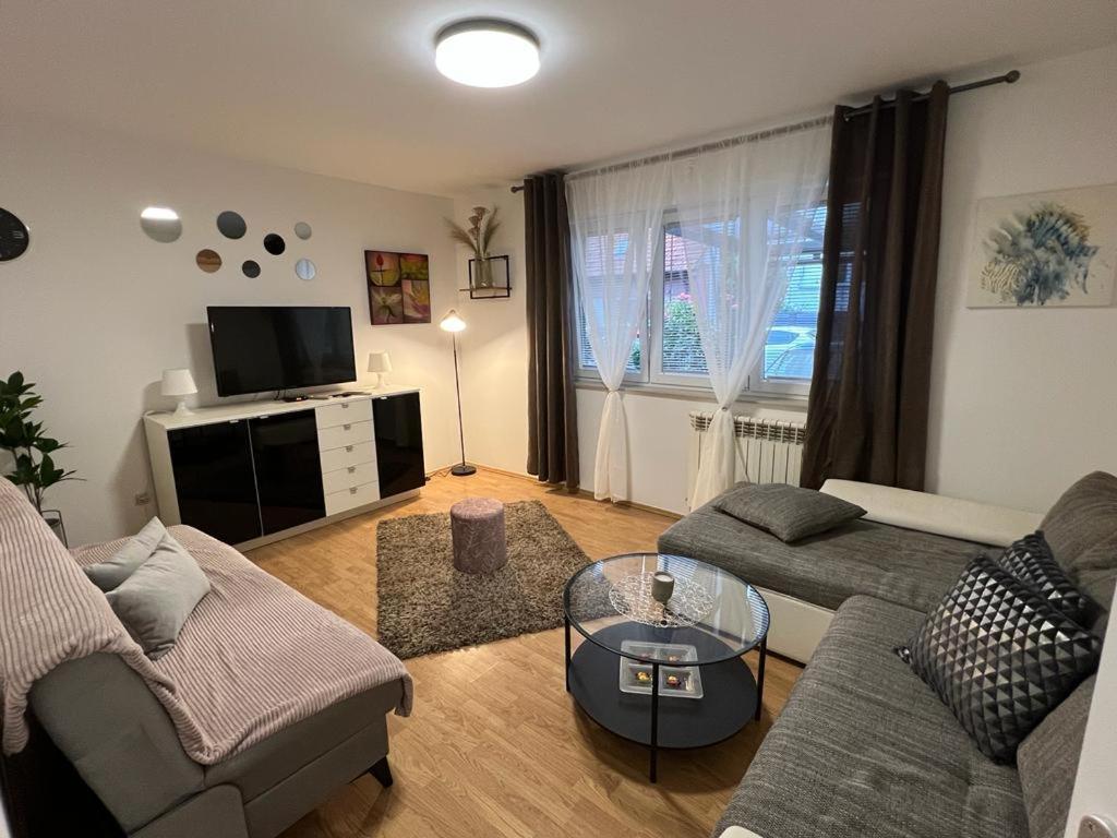 Apartman Lara Zagreb Buitenkant foto