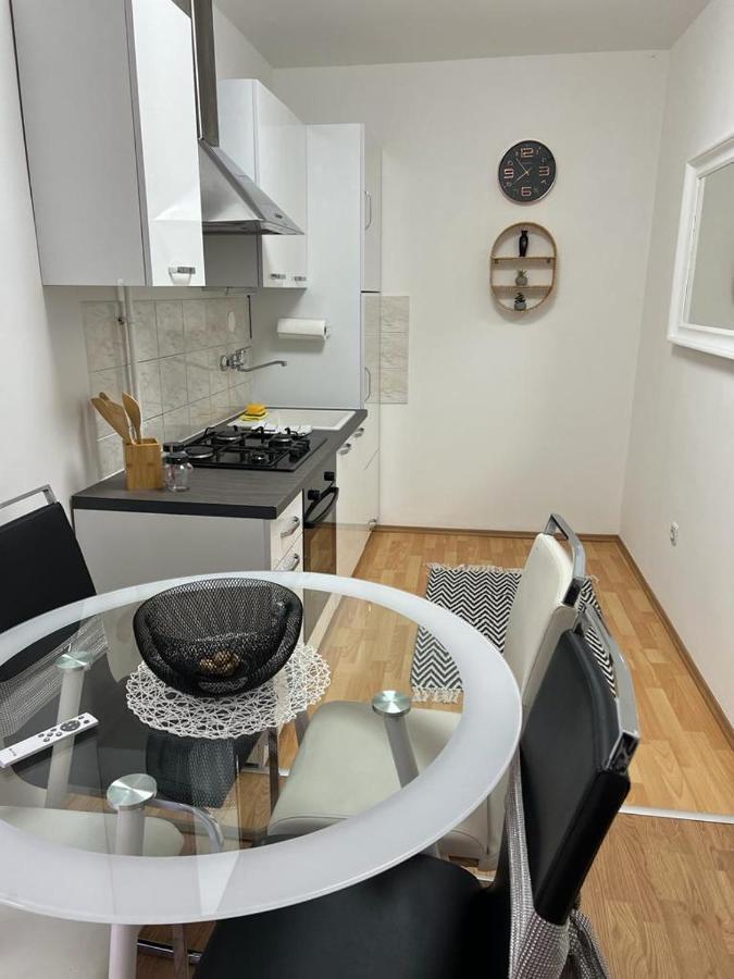 Apartman Lara Zagreb Buitenkant foto